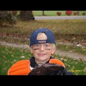 Meet your Posher, Elliot